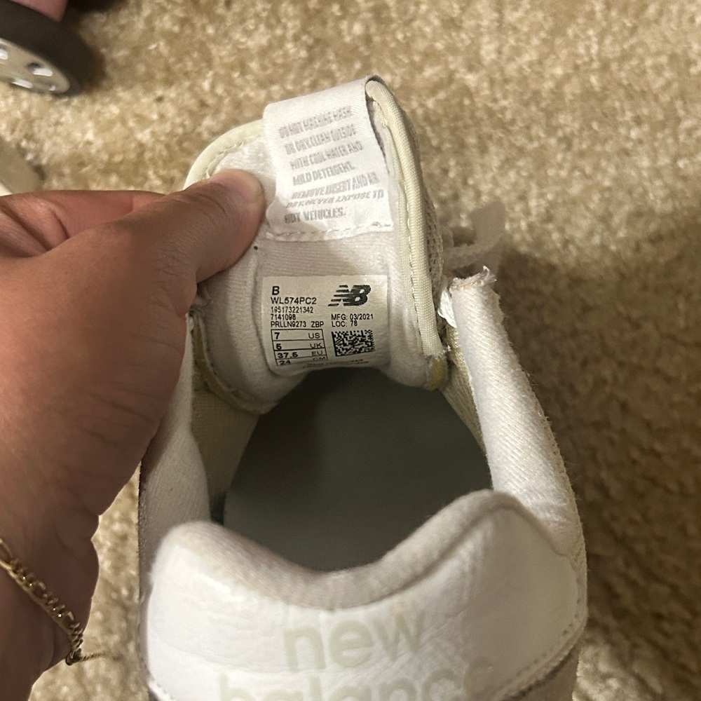 New Balance 574 Neutral colors - Picture 3 of 3